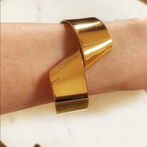 BCBGMaxAzria Jewelry - BCBGMAXAZARIA Gold Twisted Bracelet Cuff